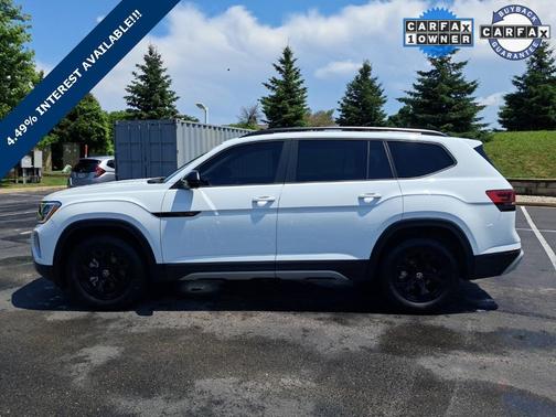 2024 Volkswagen Atlas 2.0T SE w/Technology 4MOTION