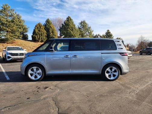 Metro Silver 2025 Volkswagen ID. Buzz Pro S