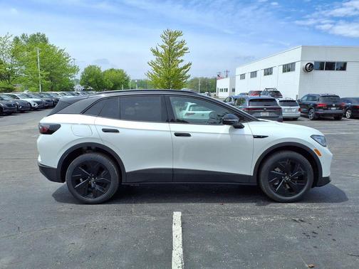 opal white with black roof 2026 Volkswagen ID.4 AWD Pro S Plus