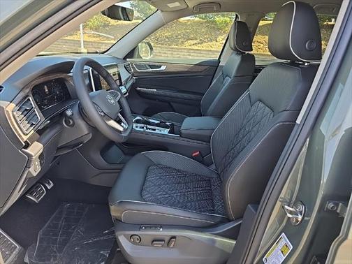 2025 Volkswagen Atlas 2.0T SEL Premium R-Line 4MOTION
