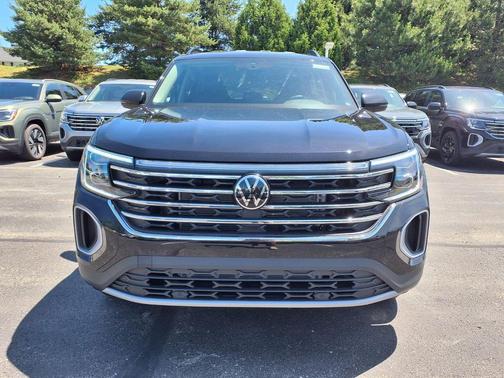 deep black pearl 2026 Volkswagen Atlas 2.0T SE