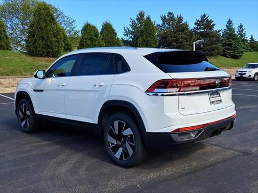 2025 Volkswagen Atlas Cross Sport 2.0T SE w/Technology 4MOTION