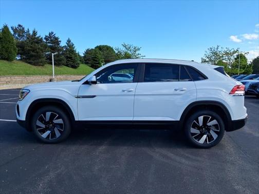 2025 Volkswagen Atlas Cross Sport 2.0T SE w/Technology 4MOTION