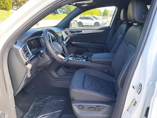 2025 Volkswagen Atlas Cross Sport 2.0T SE w/Technology 4MOTION