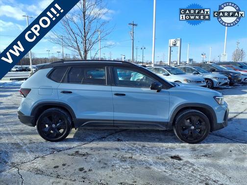 2025 Volkswagen Taos 1.5T SE Black