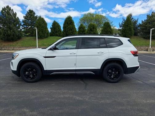 2025 Volkswagen Atlas 2.0T Peak Edition