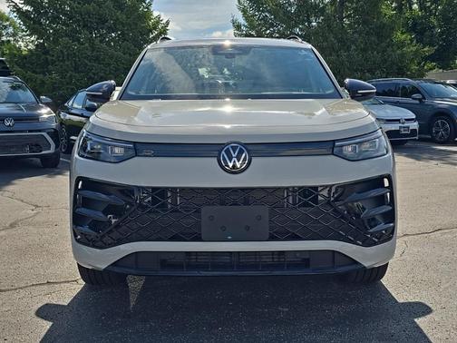 2025 Volkswagen Tiguan 2.0T SE R-Line Black 4MOTION