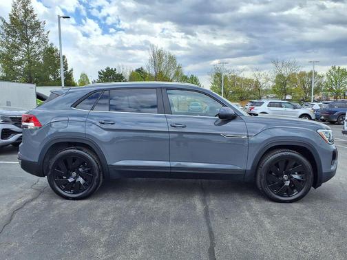 pure gray 2026 Volkswagen Atlas Cross Sport 2.0T SE w/Technology 4MOTION