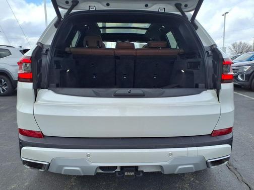 Mineral White Metallic 2023 BMW X5 xDrive40i