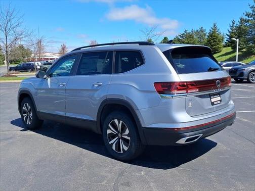2025 Volkswagen Atlas 2.0T SE