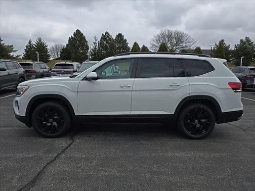 2025 Volkswagen Atlas 2.0T SE w/Technology 4MOTION