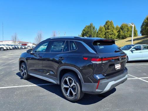 deep black pearl 2026 Volkswagen Tiguan 2.0T SE 4MOTION