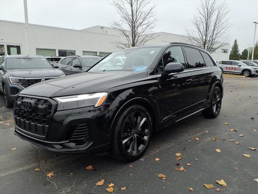 2025 Audi Q7 55 Premium Plus