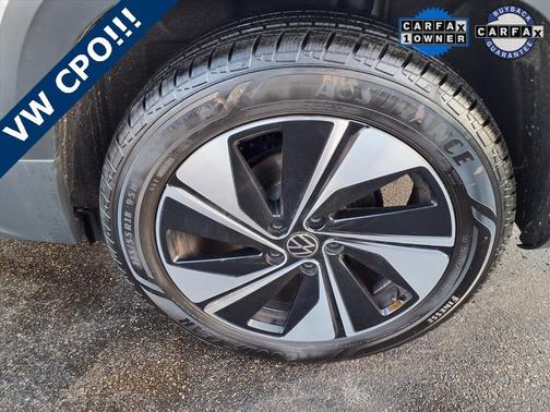 2025 Volkswagen Taos 1.5T SE