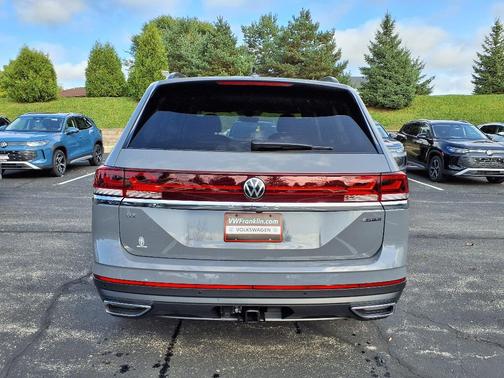 2026 Volkswagen Atlas 2.0T SE w/Technology 4MOTION