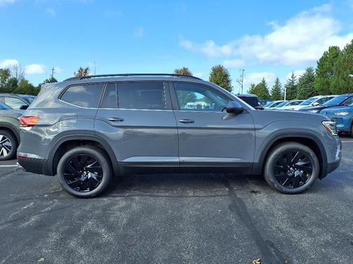 2026 Volkswagen Atlas 2.0T SE w/Technology 4MOTION