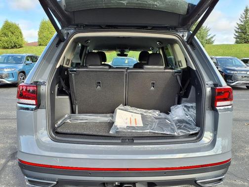 2026 Volkswagen Atlas 2.0T SE w/Technology 4MOTION