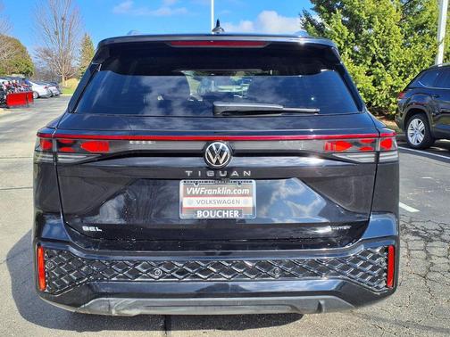 2025 Volkswagen Tiguan 2.0T SEL R-Line 4MOTION