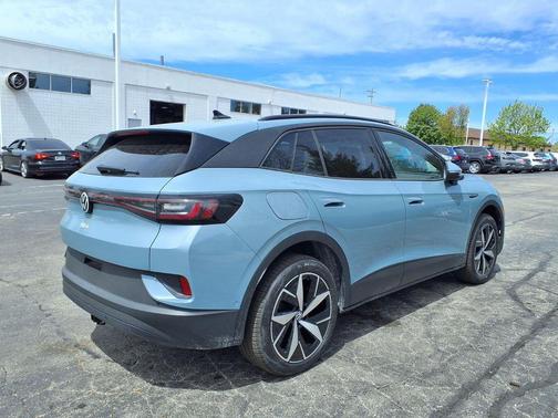 arctic blue metallic 2026 Volkswagen ID.4 AWD Pro S