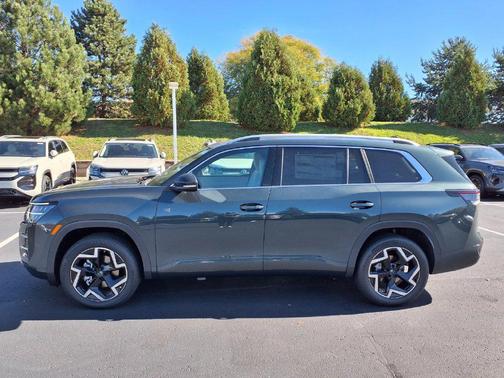 Sacramento Green Metallic 2027 Volkswagen Atlas SEL R-Line