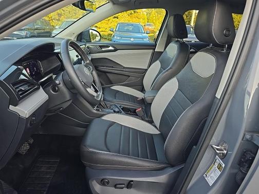 2024 Volkswagen Taos 1.5T SEL