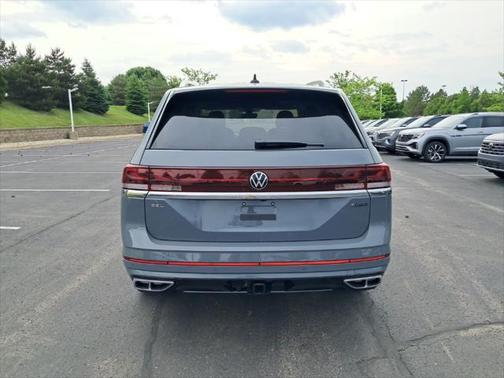 2025 Volkswagen Atlas 2.0T SEL Premium R-Line 4MOTION