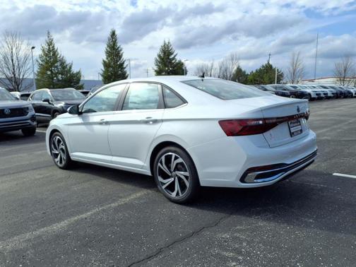 Opal White Pearl 2026 Volkswagen Jetta 1.4T SEL