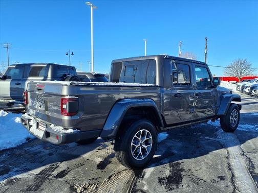 2024 Jeep Gladiator Sport S