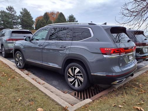 2026 Volkswagen Atlas 2.0T SEL