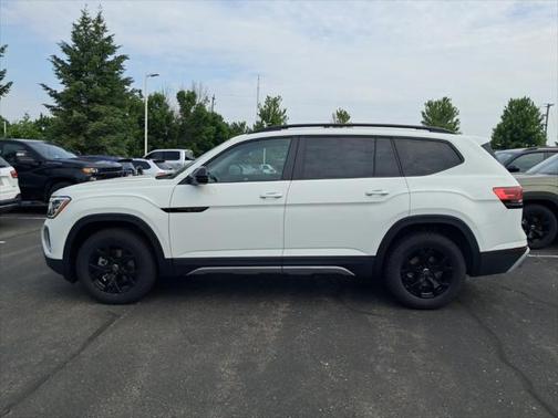 2025 Volkswagen Atlas 2.0T Peak Edition