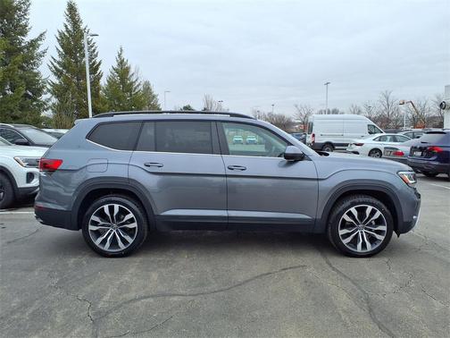 2022 Volkswagen Atlas 3.6L SE w/Technology
