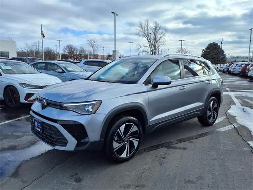 2025 Volkswagen Taos 1.5T SE