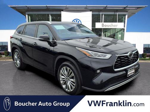 Midnight Black Metallic 2021 Toyota Highlander Platinum