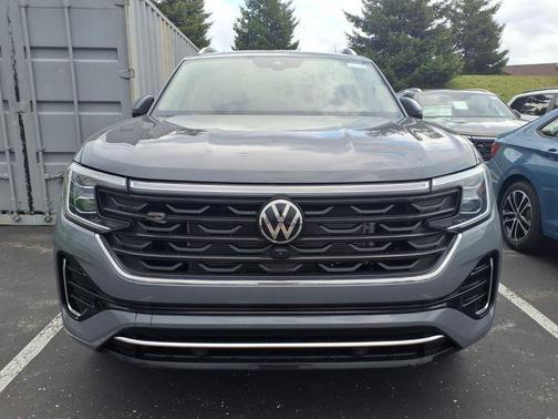 Pure Gray 2026 Volkswagen Atlas 2.0T SEL Premium R-Line 4MOTION
