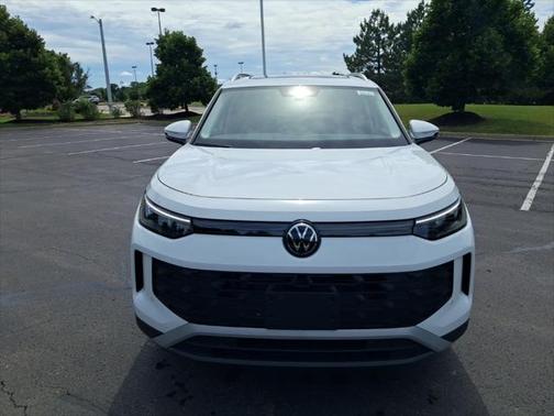 2025 Volkswagen Tiguan 2.0T SE 4MOTION