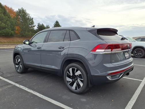 2026 Volkswagen Atlas Cross Sport 2.0T SE w/Technology 4MOTION