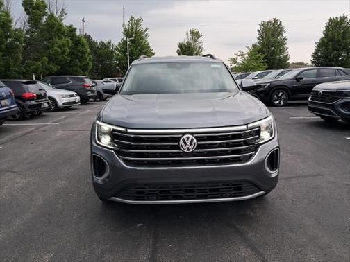 2025 Volkswagen Atlas 2.0T SE w/Technology 4MOTION