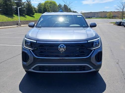 2025 Volkswagen Atlas Cross Sport 2.0T SE
