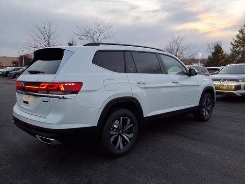 2026 Volkswagen Atlas 2.0T SE