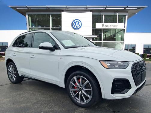 Glacier White Metallic 2024 Audi Q5 55 S line Premium Plus