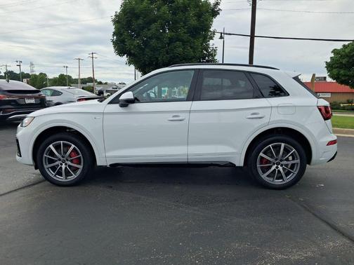 Glacier White Metallic 2024 Audi Q5 55 S line Premium Plus