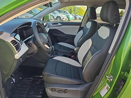 2025 Volkswagen Taos 1.5T SEL
