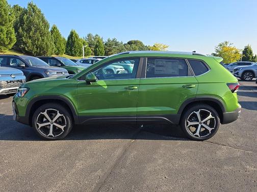 2025 Volkswagen Taos 1.5T SEL