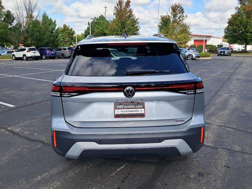 2025 Volkswagen Tiguan 2.0T SE 4MOTION