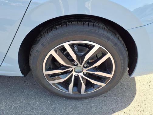 Monument Gray 2026 Volkswagen Jetta 1.4T SE