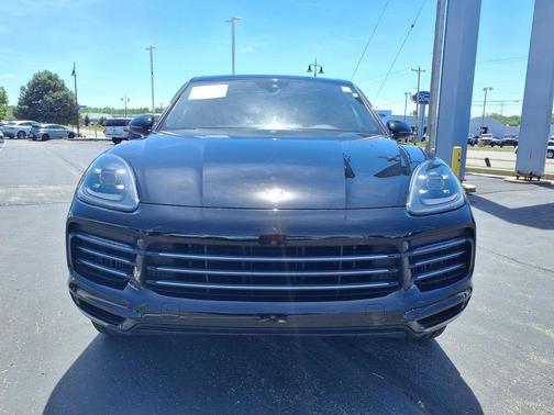 Black 2021 Porsche Cayenne Cayenne