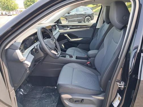 2025 Volkswagen Tiguan 2.0T SE 4MOTION
