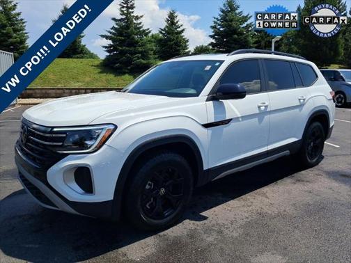 2024 Volkswagen Atlas 2.0T SE w/Technology 4MOTION