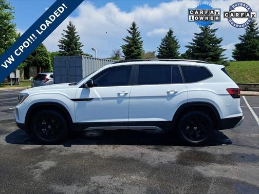 2024 Volkswagen Atlas 2.0T SE w/Technology 4MOTION