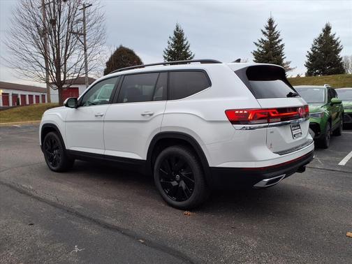 2026 Volkswagen Atlas 2.0T SE w/Technology 4MOTION